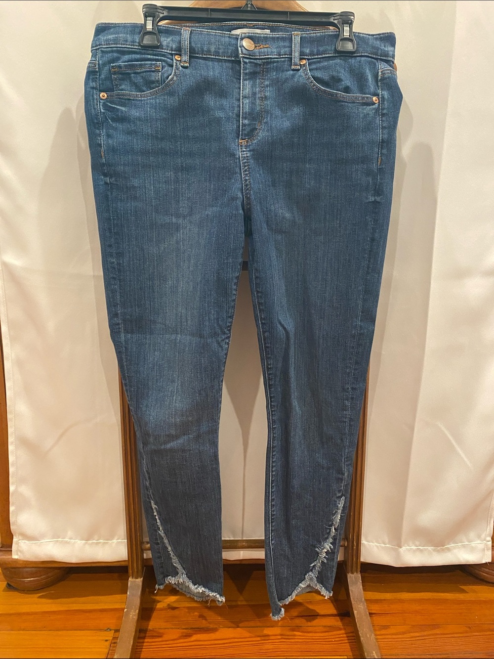Loft High-Rise Dark Blue Women’s Jeans with Crossover Raw Hem